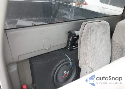 1999 Chevrolet Silverado 1500 Ls z USA, uszkodzony, nr VIN 1GCEC14T6XZ118695